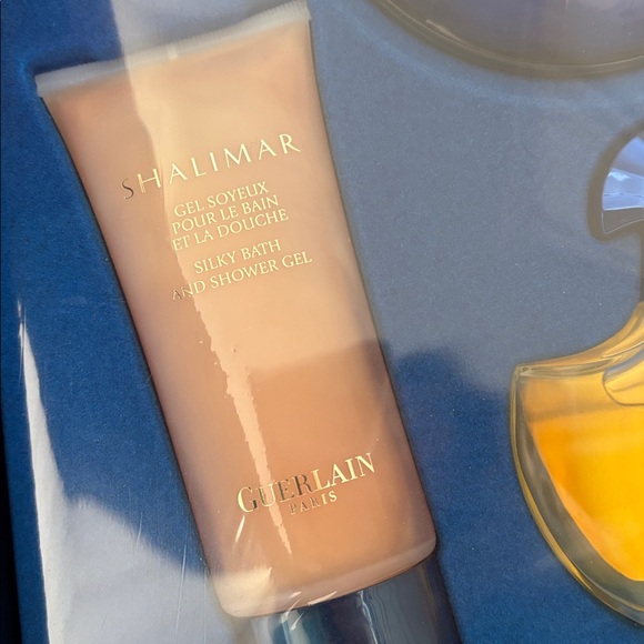 Vintage Guerlain Shalimar 3 Piece Shower Gel Dusting Powder Spray Gift Set - Picture 3 of 7